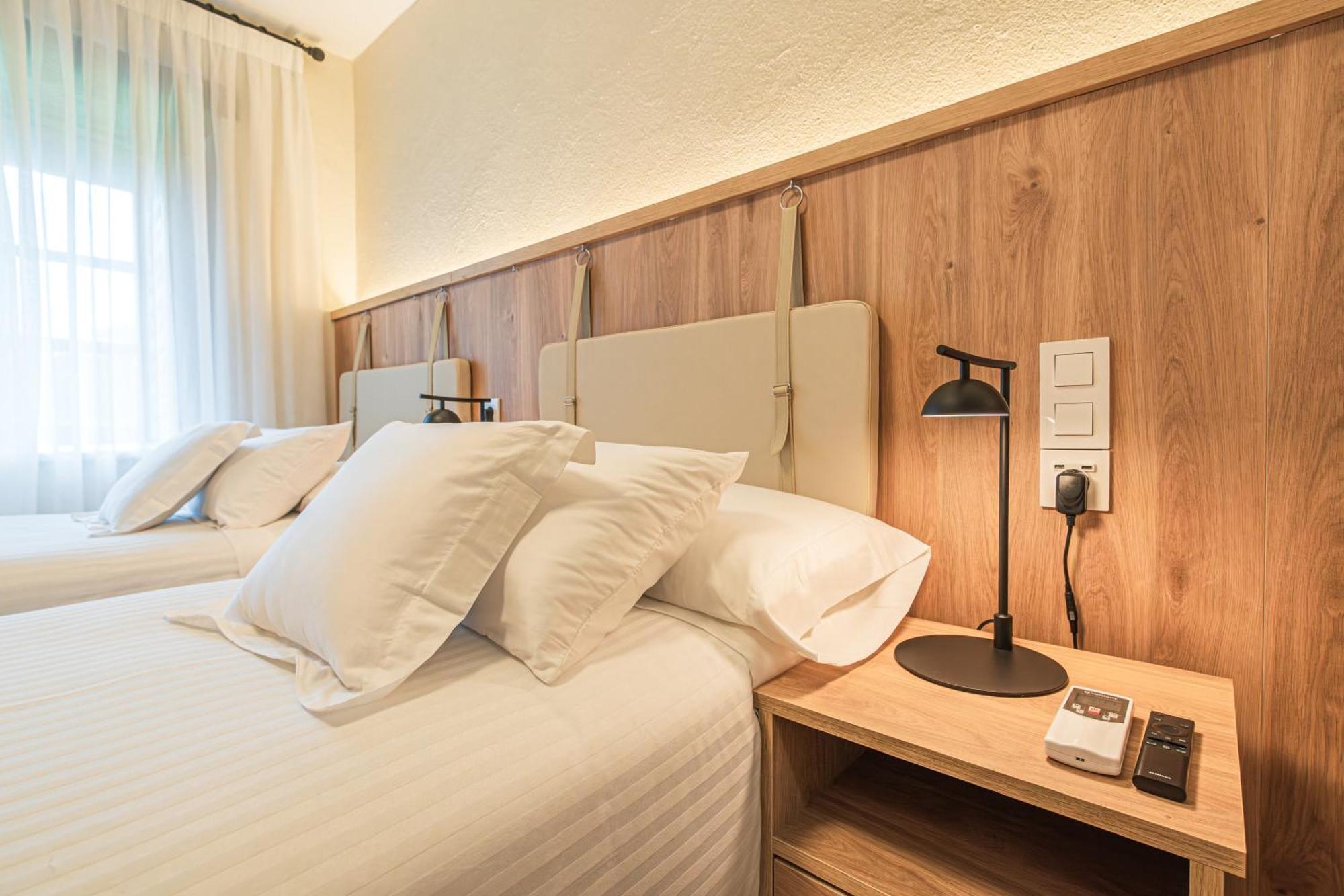Hotel R Santillana Сантилана дел Мар Екстериор снимка